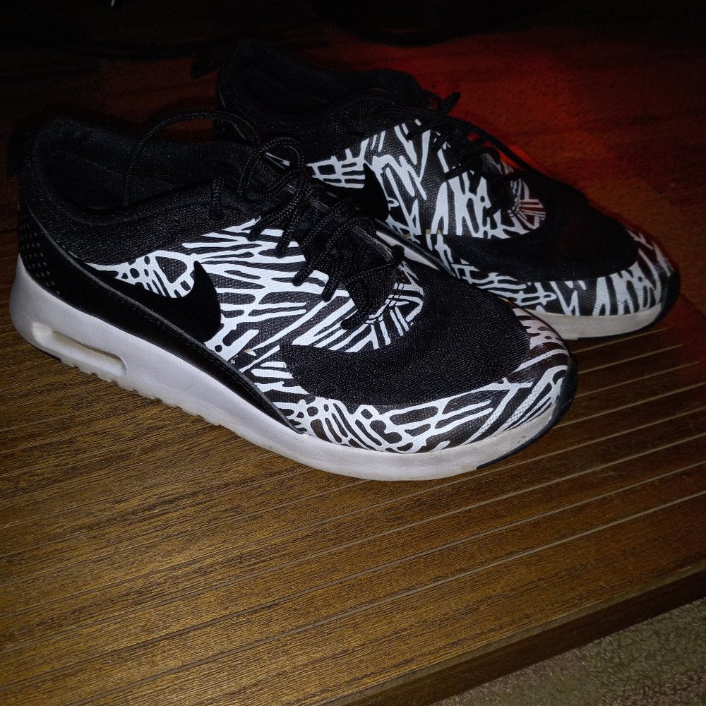 Nike Air Max Thea size 7 - Picture 1 of 5